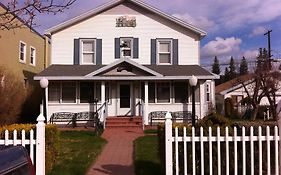 Pullman House 2*